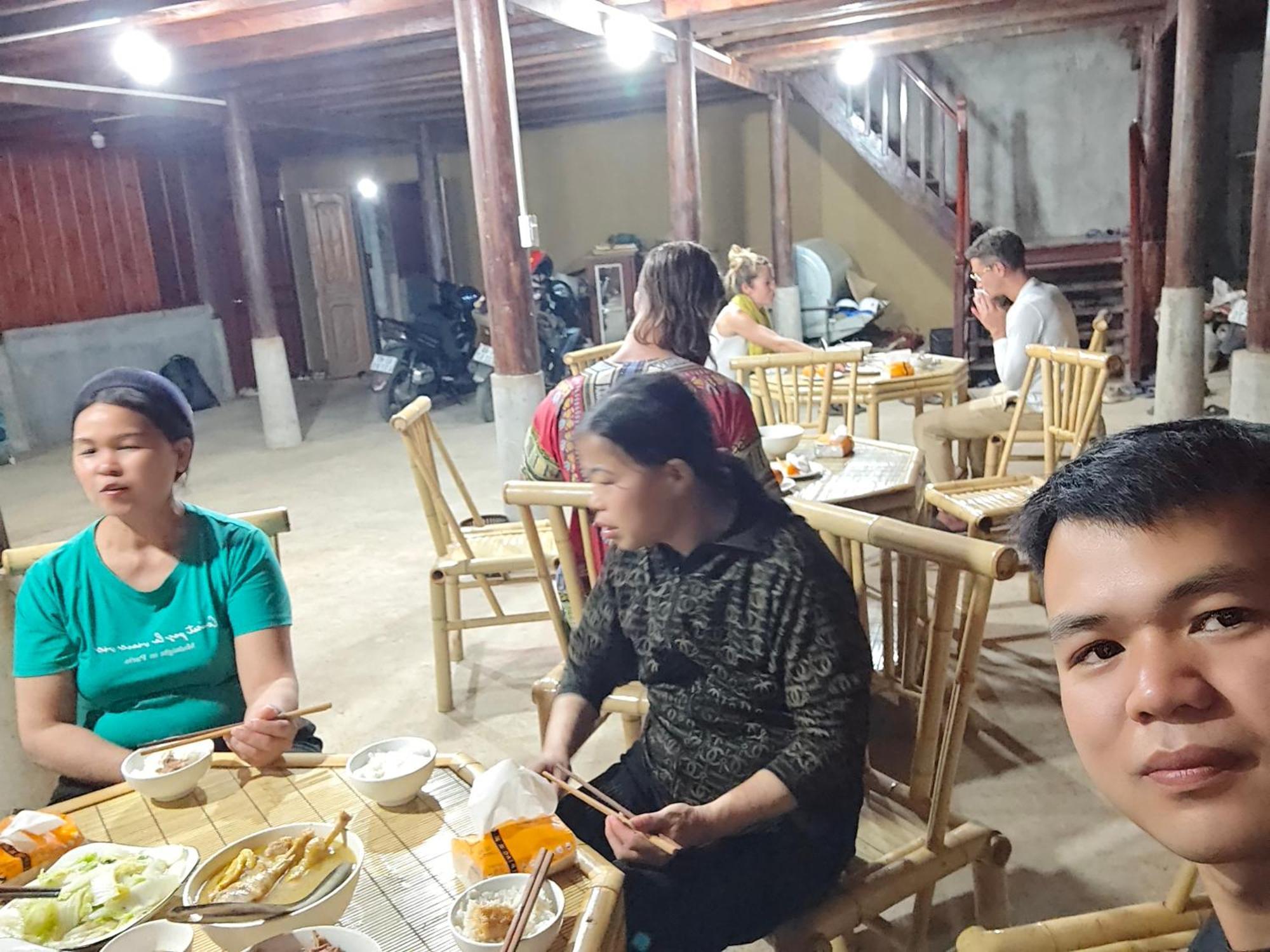 Nung An Homestay Quang Uyen Exterior foto